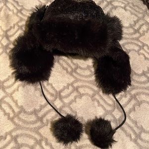 NWOT Steve Madden black sequin and faux fur lined hat! Purchased from Buckle